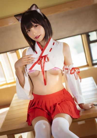 天美蜜桃果冻免费看