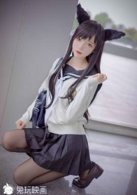 被带到满是x玩具的房间挑调视频