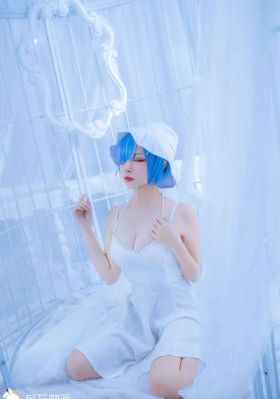 《新任女教师20》在线观看