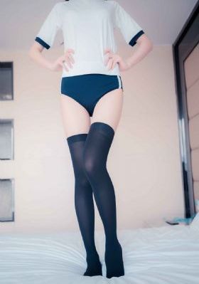 傅菁