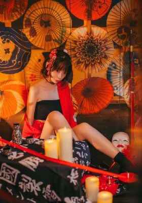 老板把我抱进办公室揉我胸视频