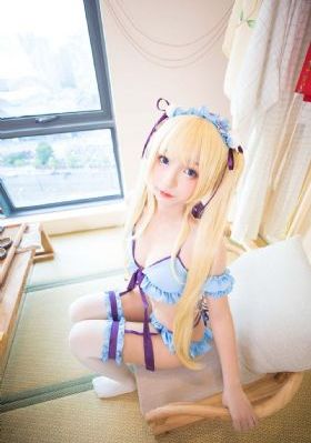 受欺辱的新任女教师